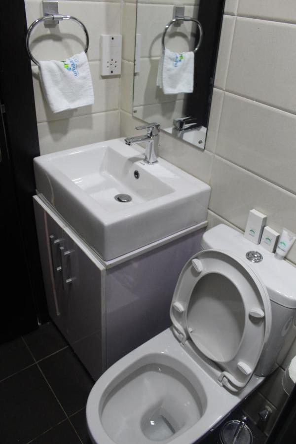 Urban Metro Inn Лаґос Екстер'єр фото