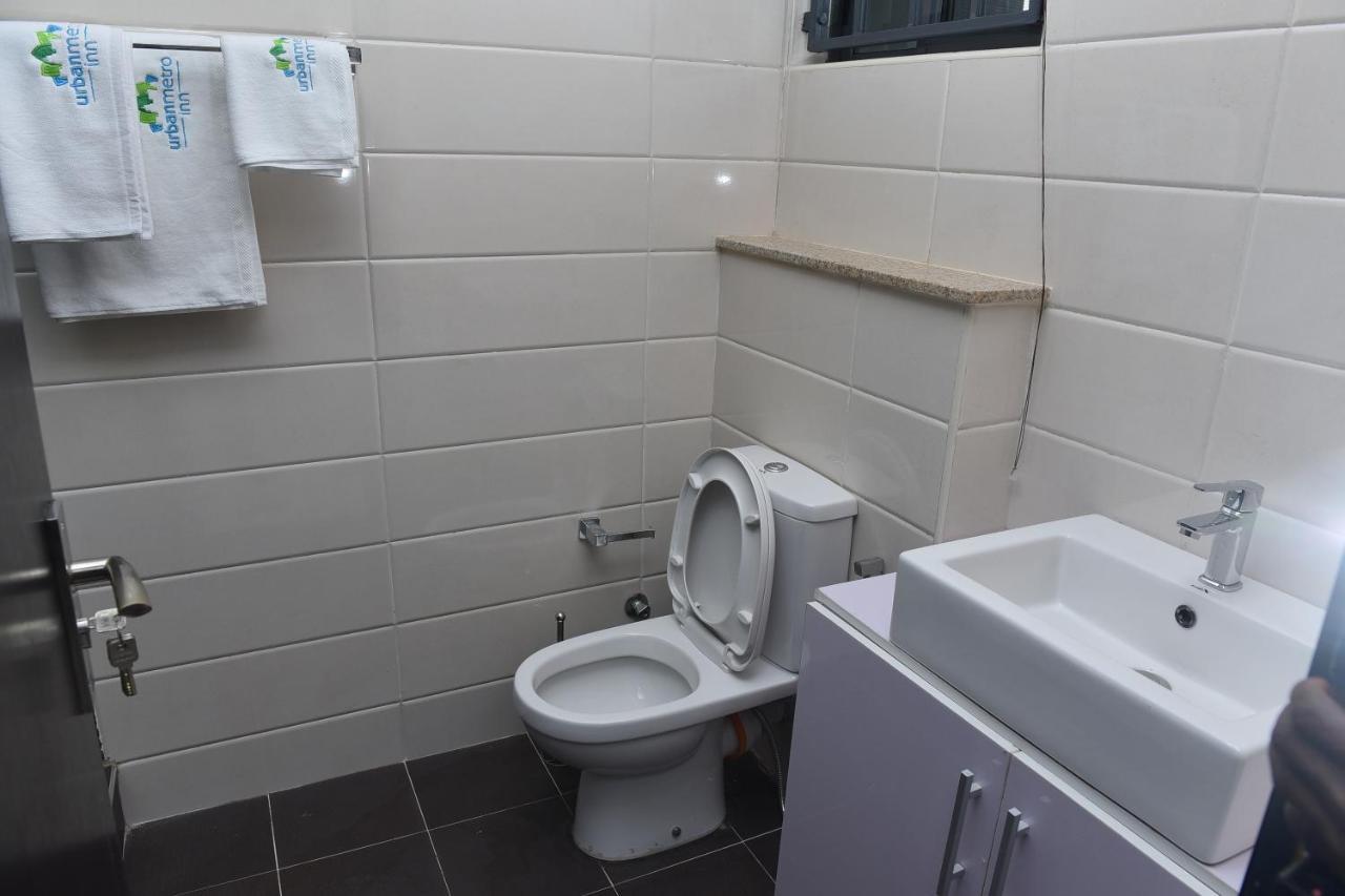 Urban Metro Inn Лаґос Екстер'єр фото