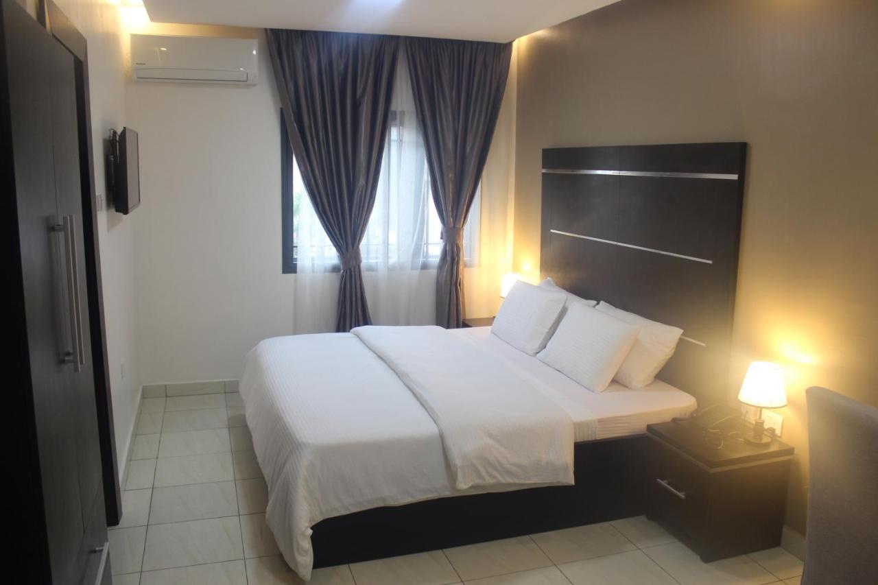 Urban Metro Inn Лаґос Екстер'єр фото